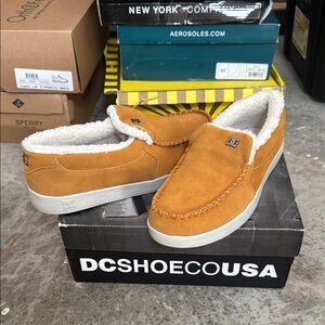 DC Shoe Co Skate Tan Villian Micro Suede Slip On Shoes Sneakers Mens SZ 10.5